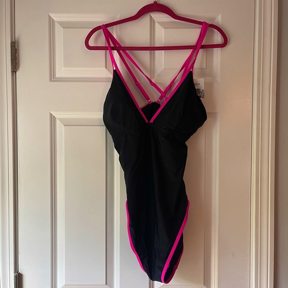 NWT V neck one piece swimsuit - Picture 4 of 5